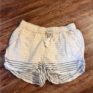Vineyard vines striped tassel shorts size medium linen